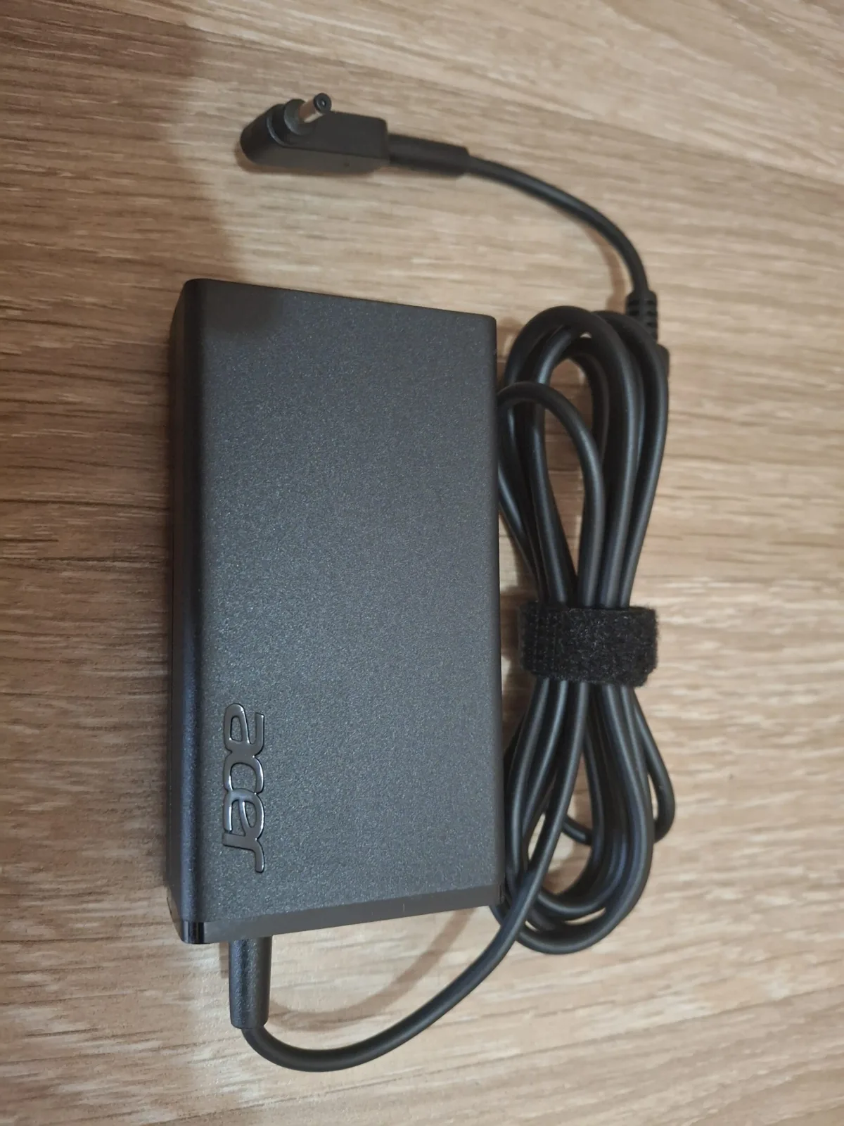 acer punjac 65w 3.42a 3.0x1.1 original novo