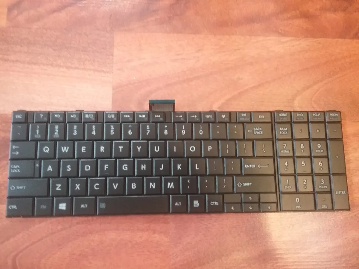 nova tastatura toshiba s75 s75-a s75d s75dt s75t s75t-b
