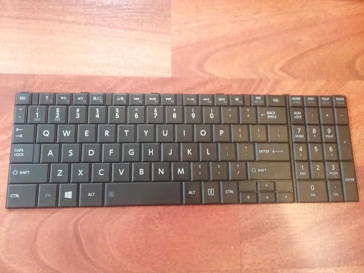 nova tastatura toshiba C50-BST2NX3 C50-B03E C55-B5290