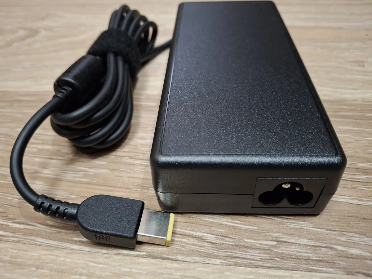 lenovo punjac 135w adl135ndl3a adl135nlc3a original novo