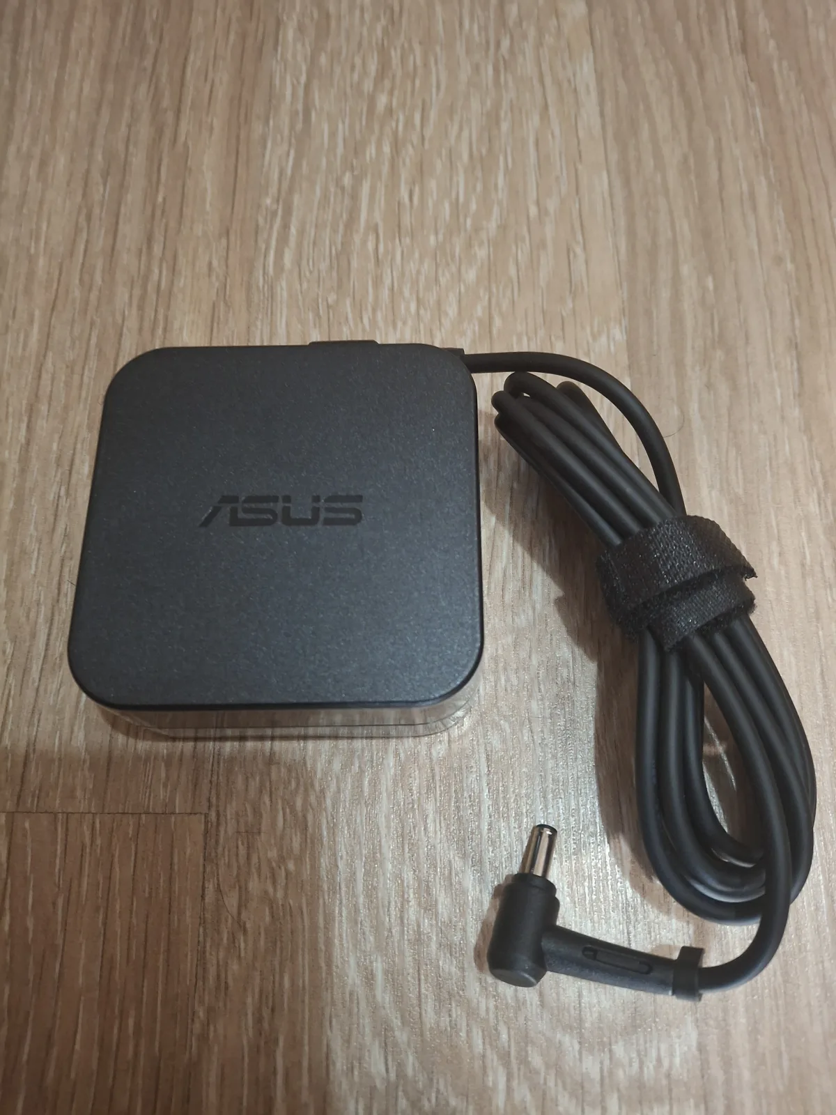 asus p574 p574fb p751 p751ja ux530u punjac original novo