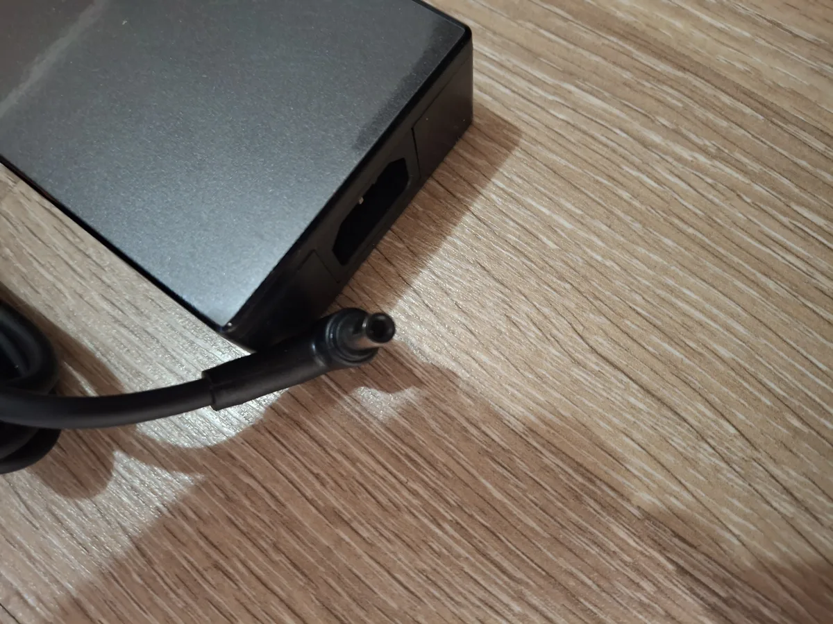 asus punjac gx701 gx701lxs gx701lws gx701lv original novo