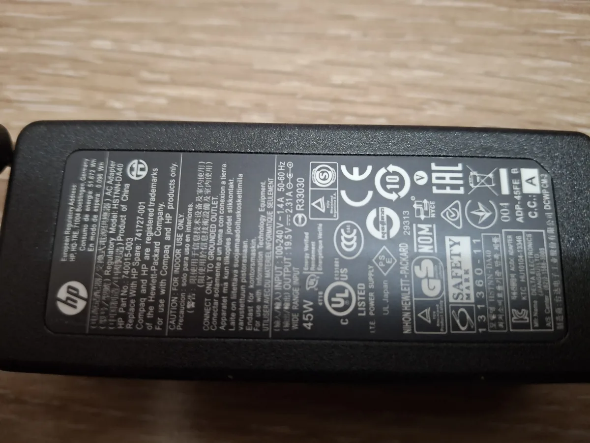 hp punjac hp 15-bw, 15-cr, 15-cw, 15-eg, 15-ek original novo