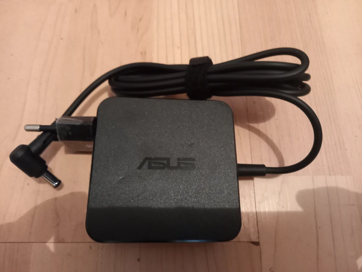 asus punjac X550 X550L X550LA X550C X550CA original novo
