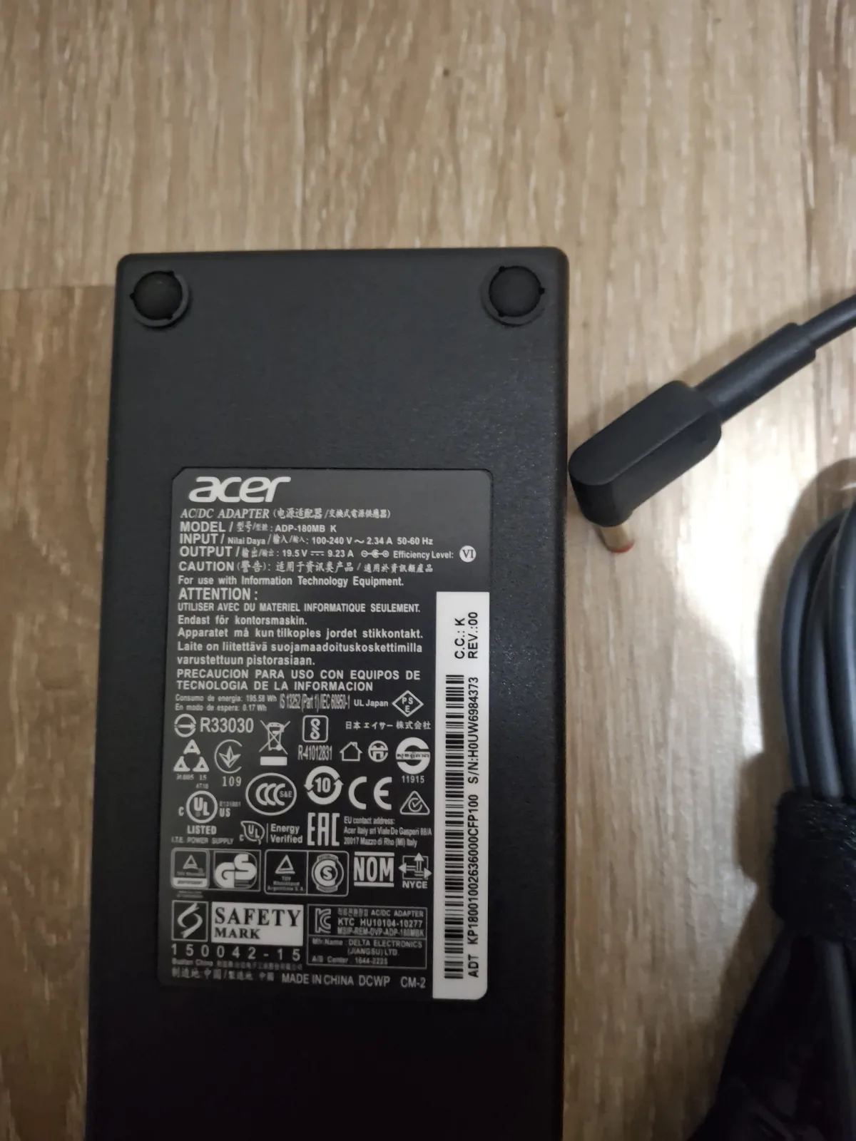 acer punjac 180w 9.23a 5.5x1.7mm original novo