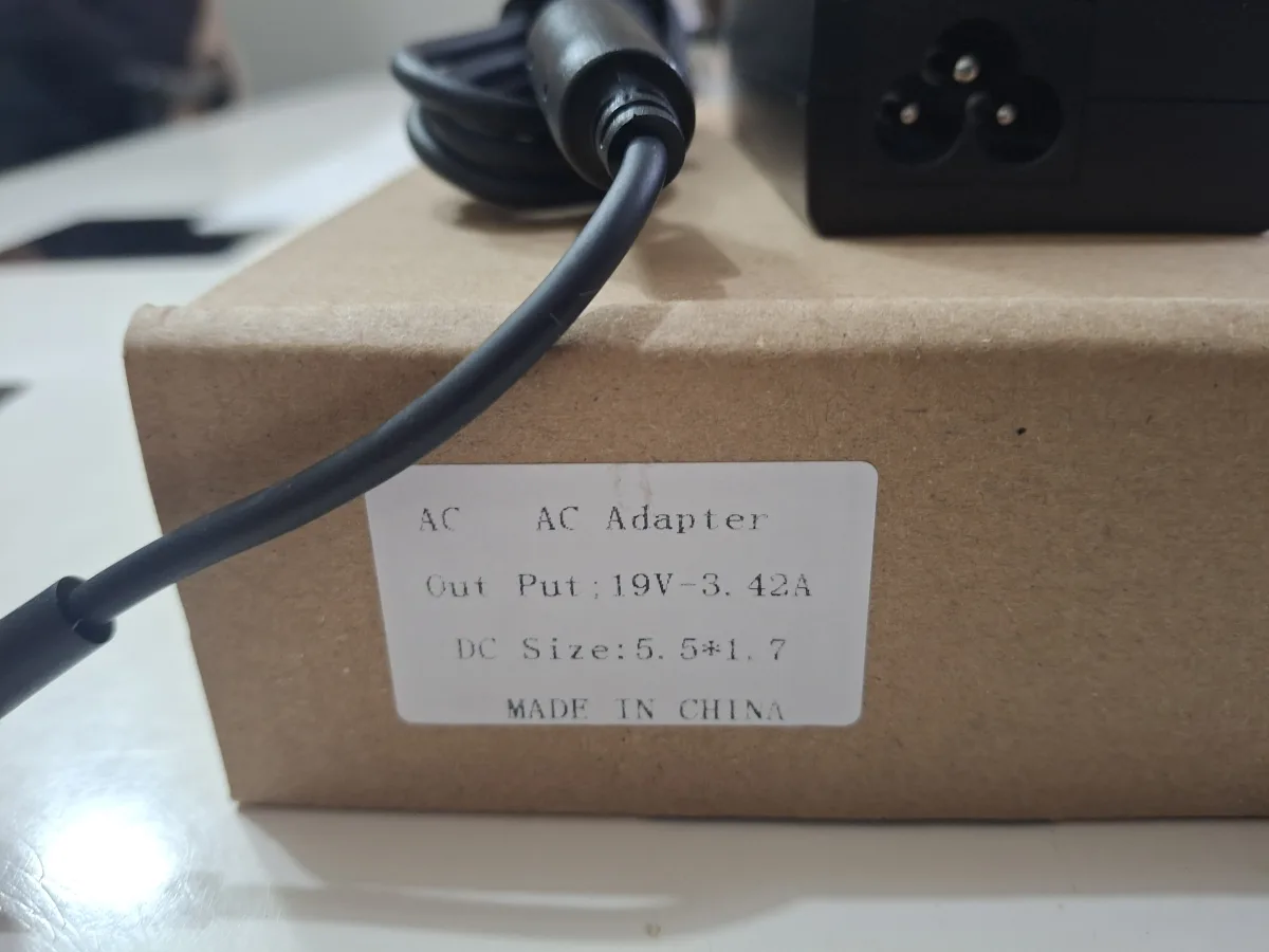 acer a615-51 a615-51g e5-476 e5-523 e5-552 punjac original novo
