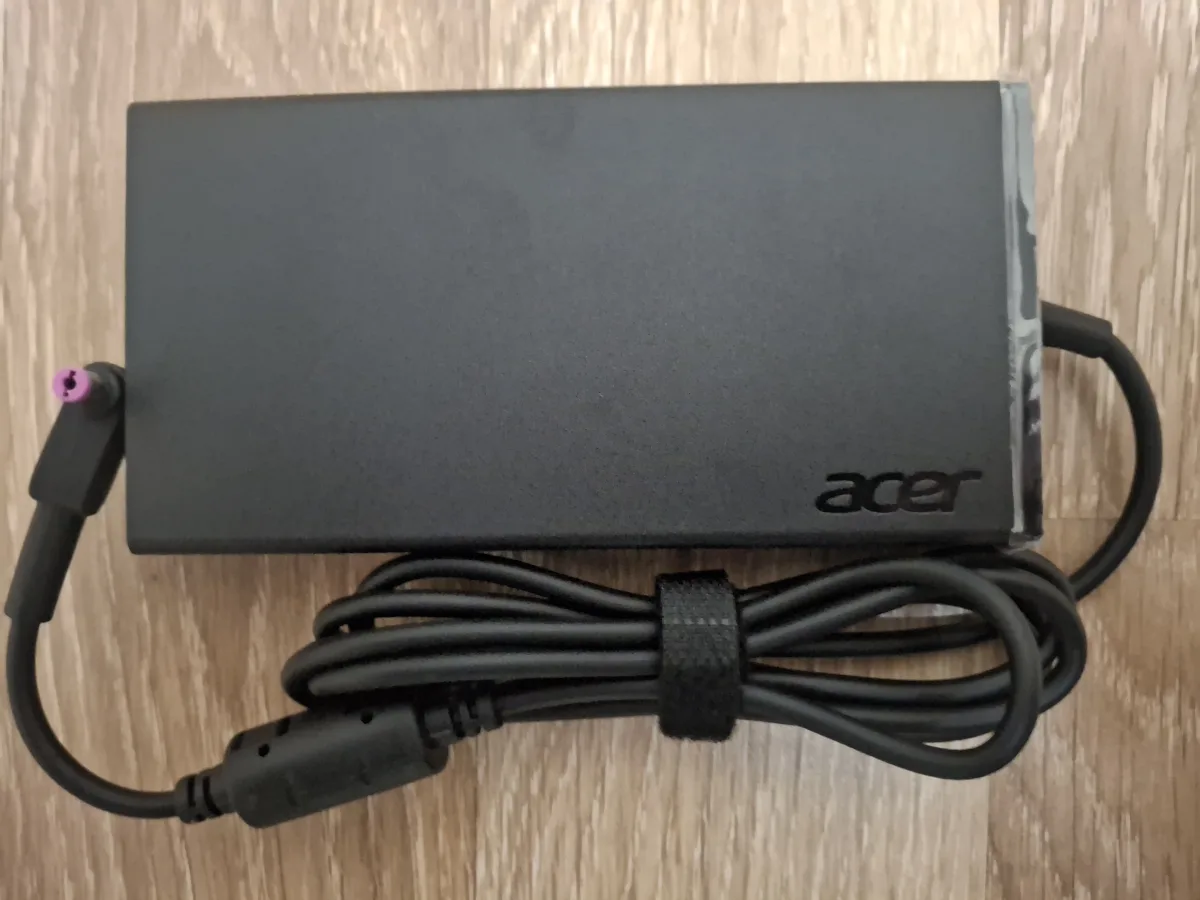 acer aspire 7 a715-41g a715-71g a715-72g punjac original novo