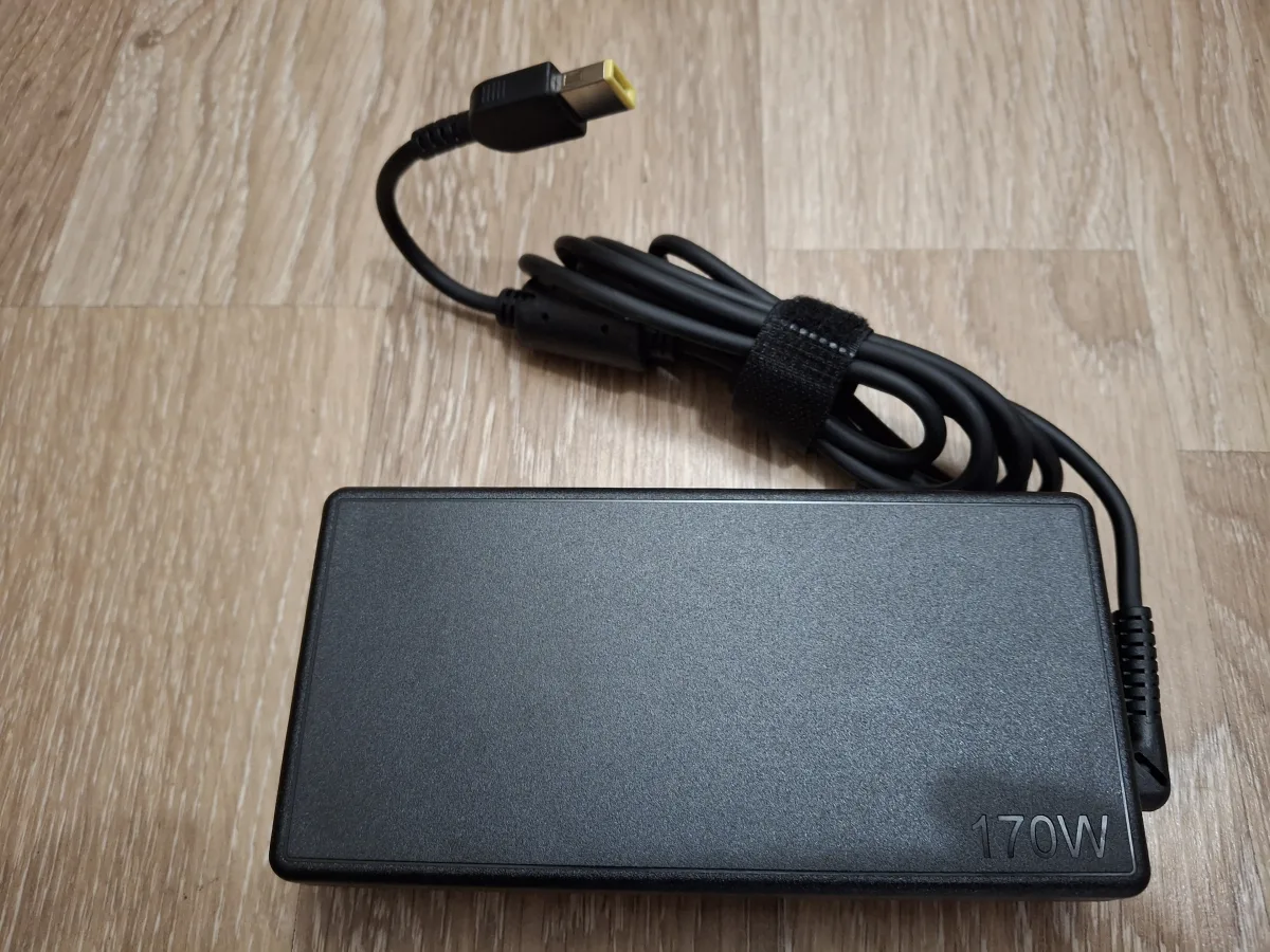 lenovo punjac thinkpad p50 p51 p70 p73 original novo